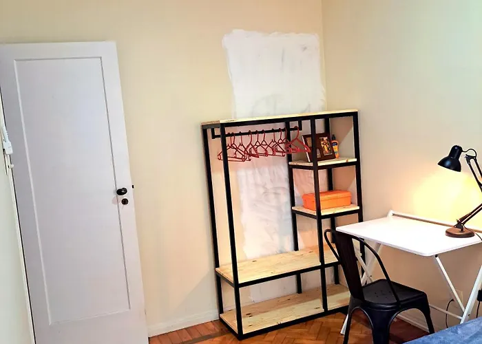 Quarto Com Anfitria Em Copa